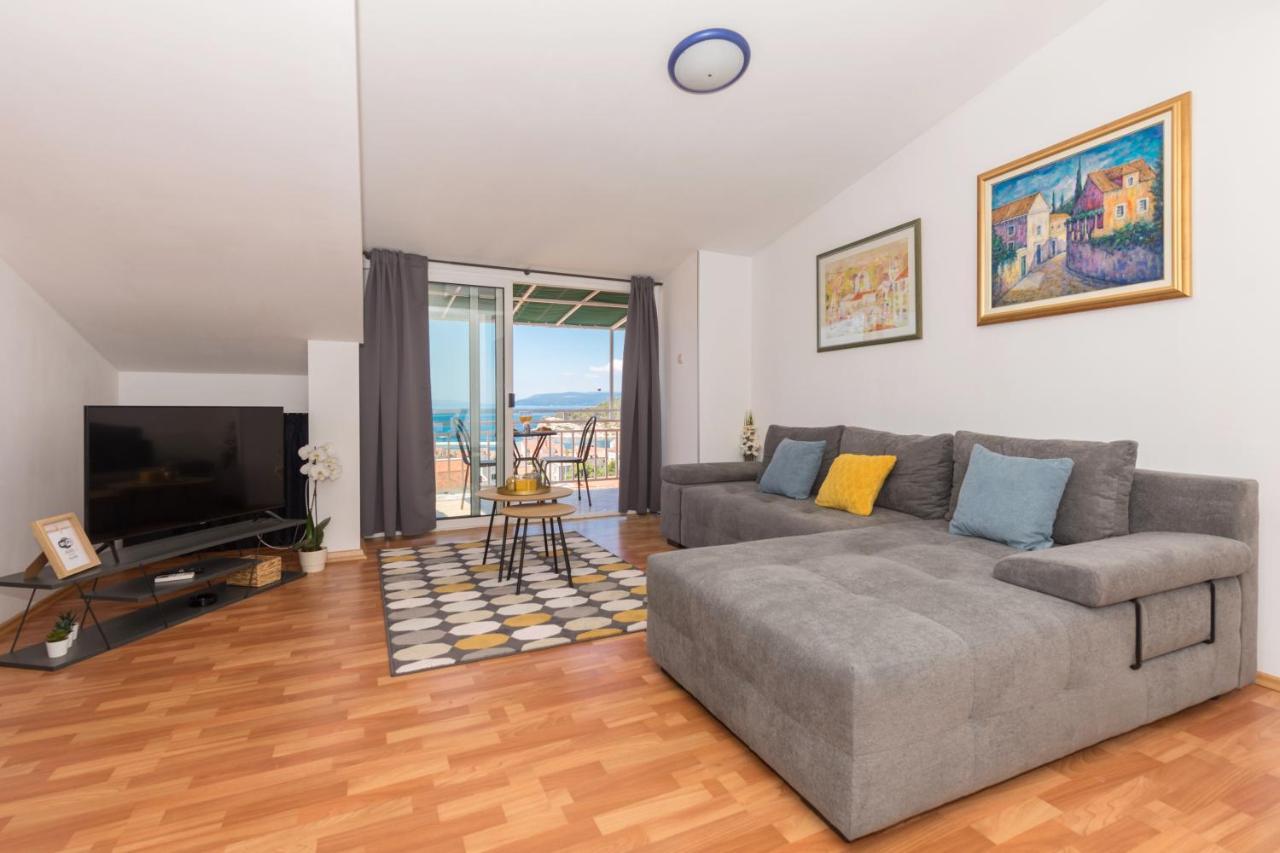 Apartments Zoka Макарска Екстериор снимка