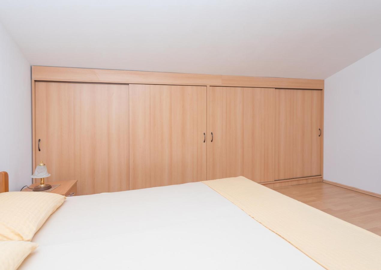 Apartments Zoka Макарска Екстериор снимка